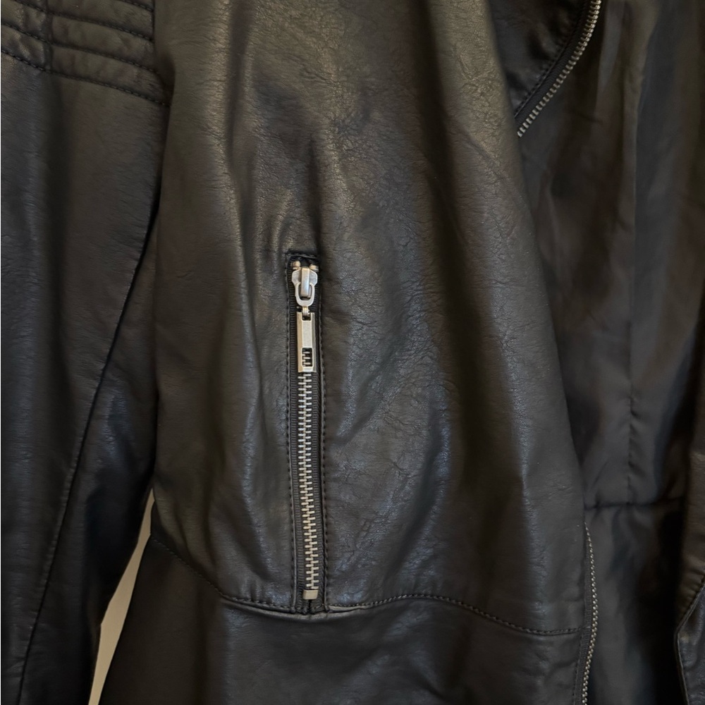 Lulu’s Black Leather Jacket - Picture 3 of 7